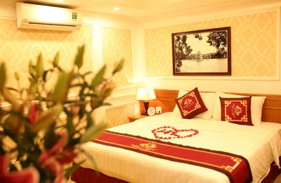 Deluxe city view khách sạn Hoàng long luxury hotel